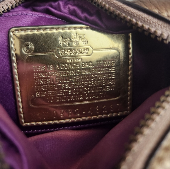 Coach Vintage Bronze Cervo Leather Small Camera Crossbody Bag. In excell… - Picture 9 of 10